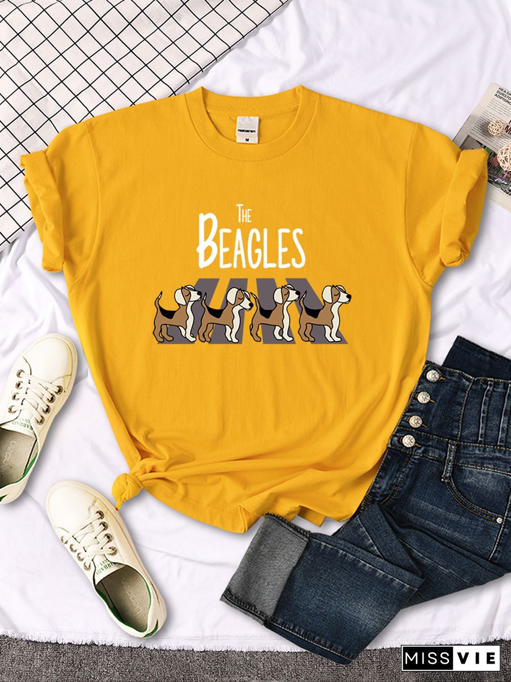 Four Beagles Crossing The Road Printed Female Tshirt Classic Slim Tees Plus Tshirts Anime Clothes Summer Vintage Women T-shirts