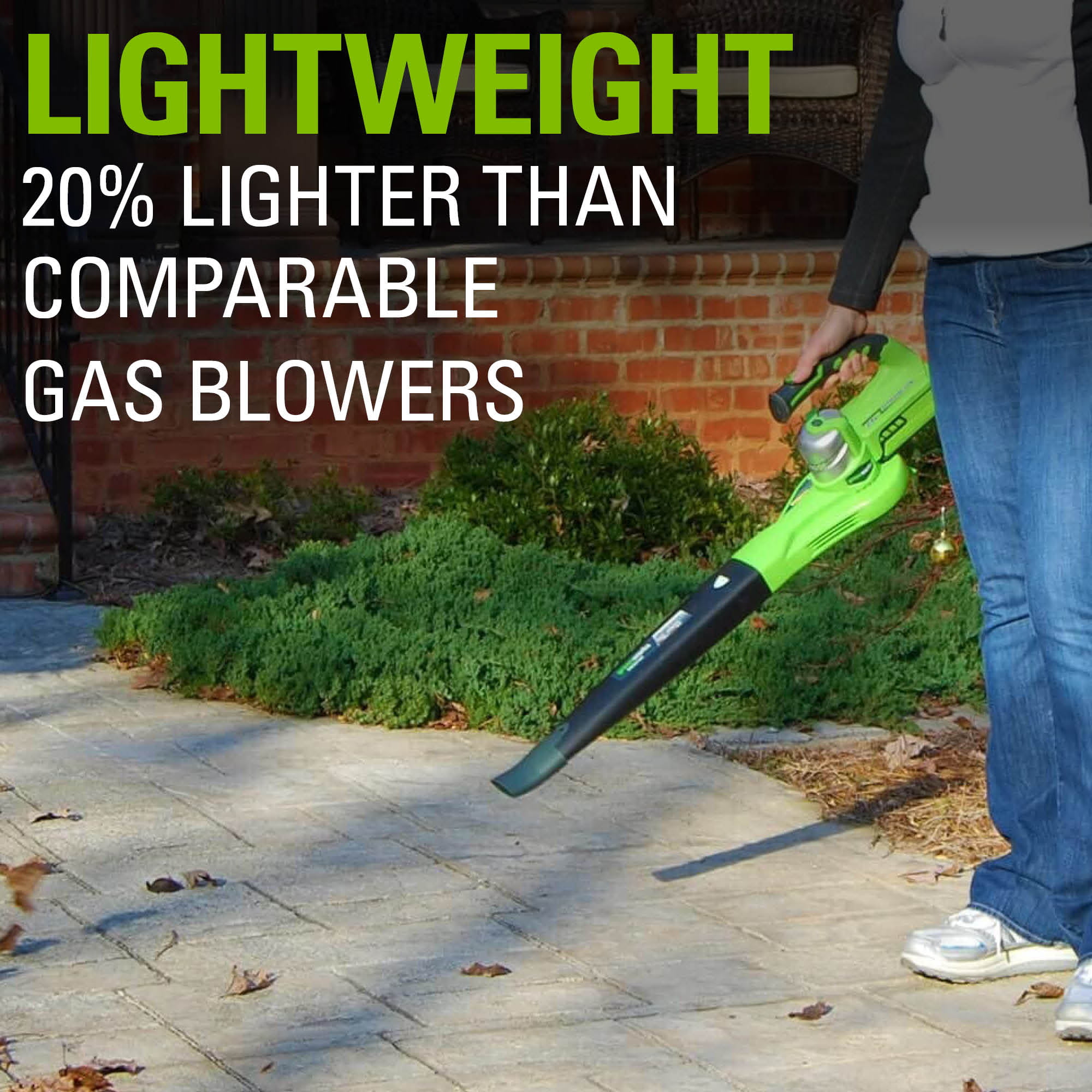 Greenworks 24V 135 CFM Cordless Leaf Blower with 2.0 Ah Battery and Charger， 24352