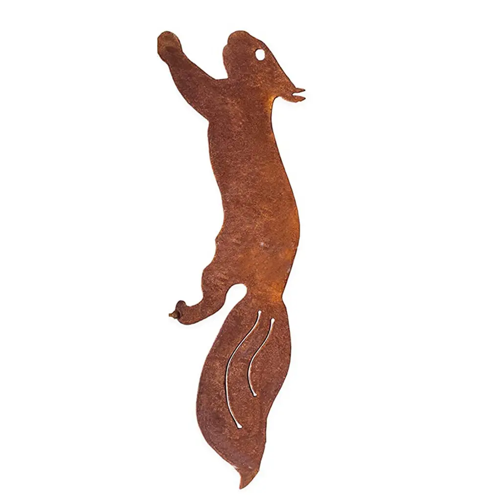 Cross border direct supply Rusty Metal Running Squirrel Iron art Running squirrel silhouette screw  Garden Ornaments