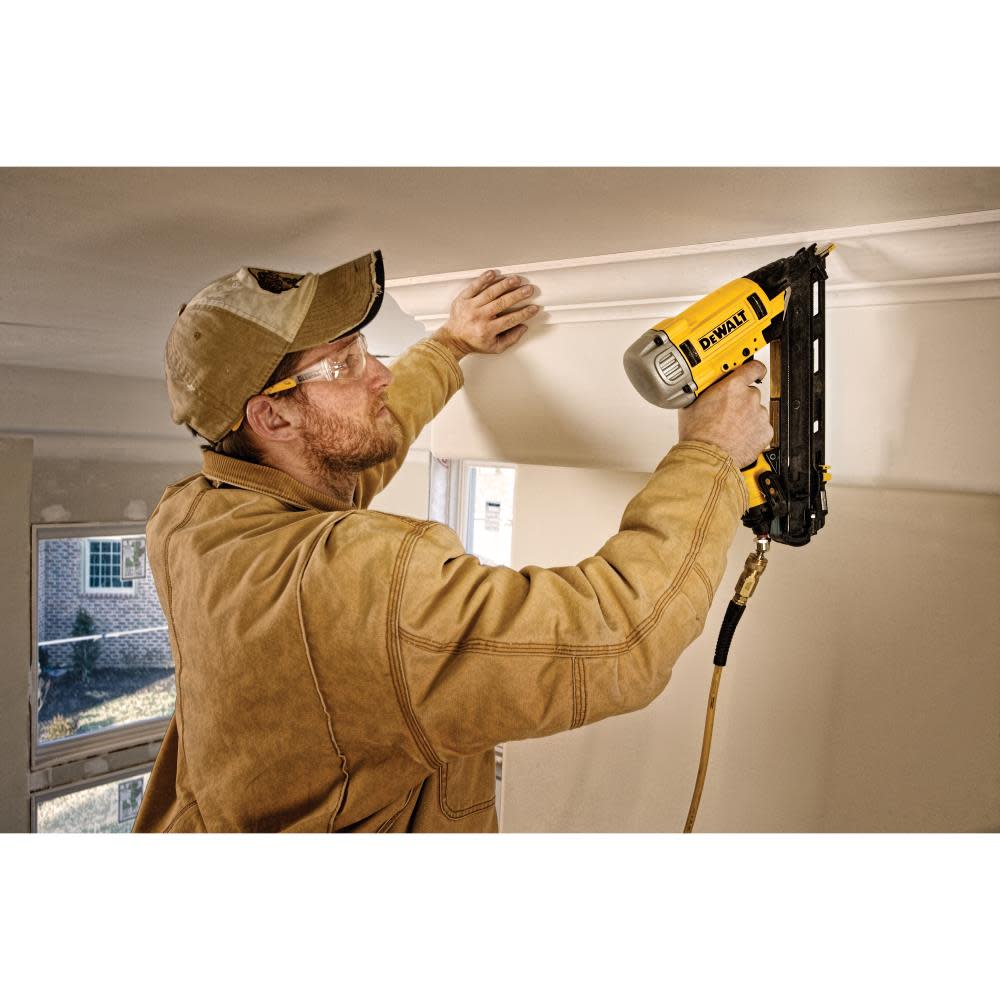 15 Gauge Precision Point Finish Nailer ;