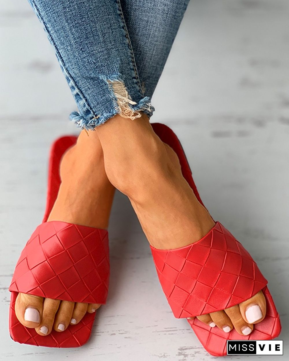 Quilted Square Toe Casual Slippers