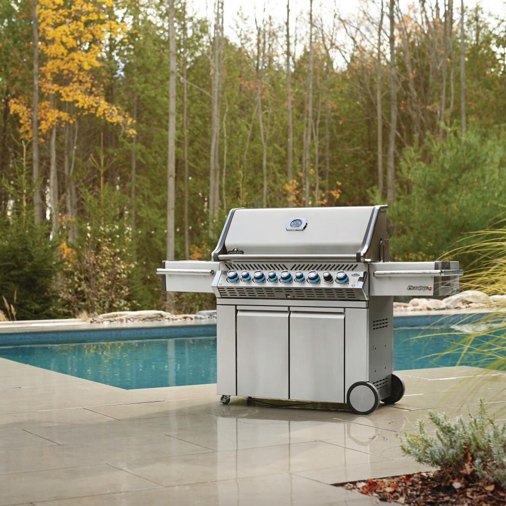 Napoleon Prestige PRO 665 Propane Gas Grill with Infrared Rear Burner and Infrared Side Burner and Rotisserie Kit