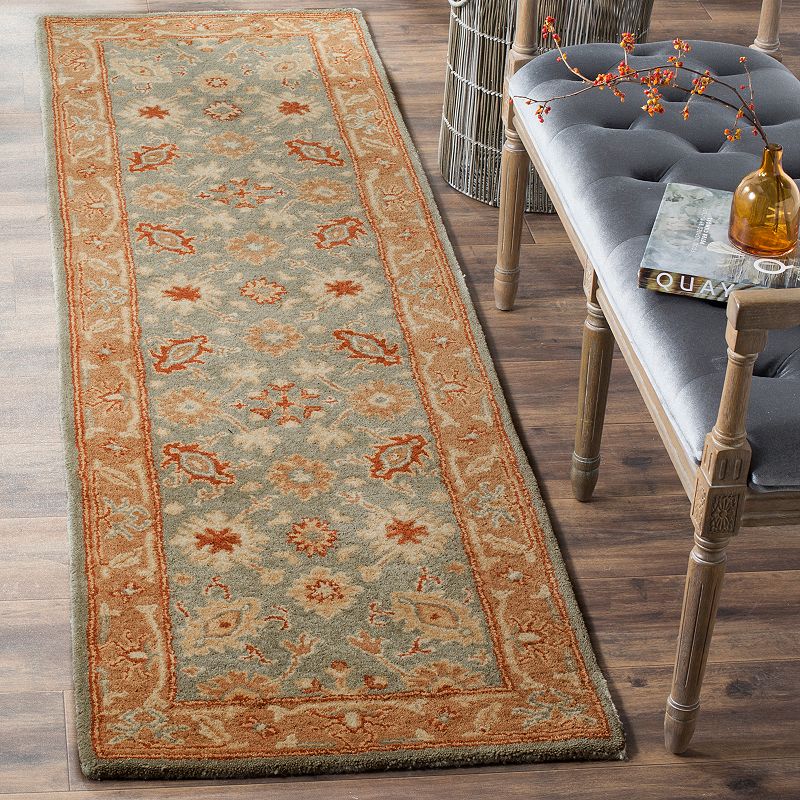 Safavieh Antiquity Lexie Framed Floral Wool Rug