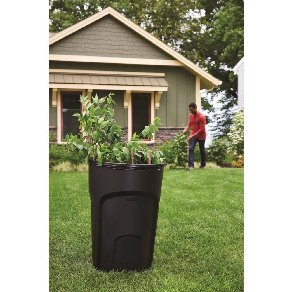 Rubbermaid Roughneck 32 Gal. Easy Out Wheeled Trash Can in Black with Lid 2012264