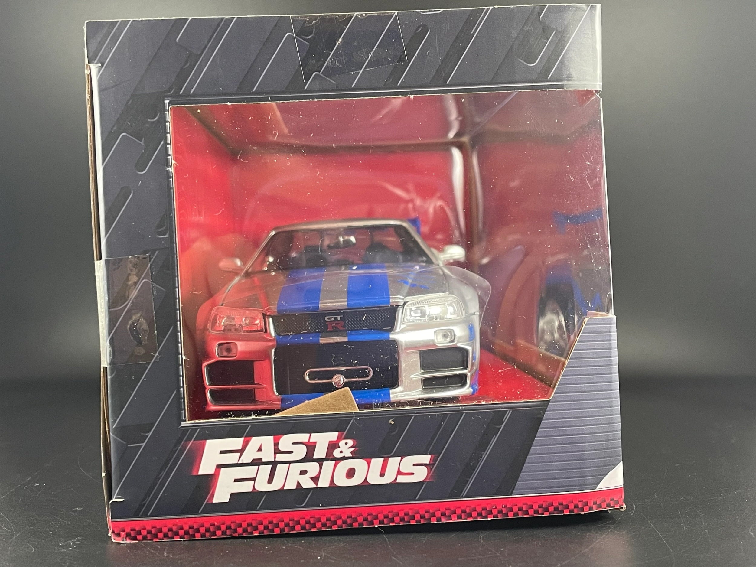 Jada Toys 1:24 Fast and Furious '02 Nissan Skyline GT-R Car Play Vehicle.