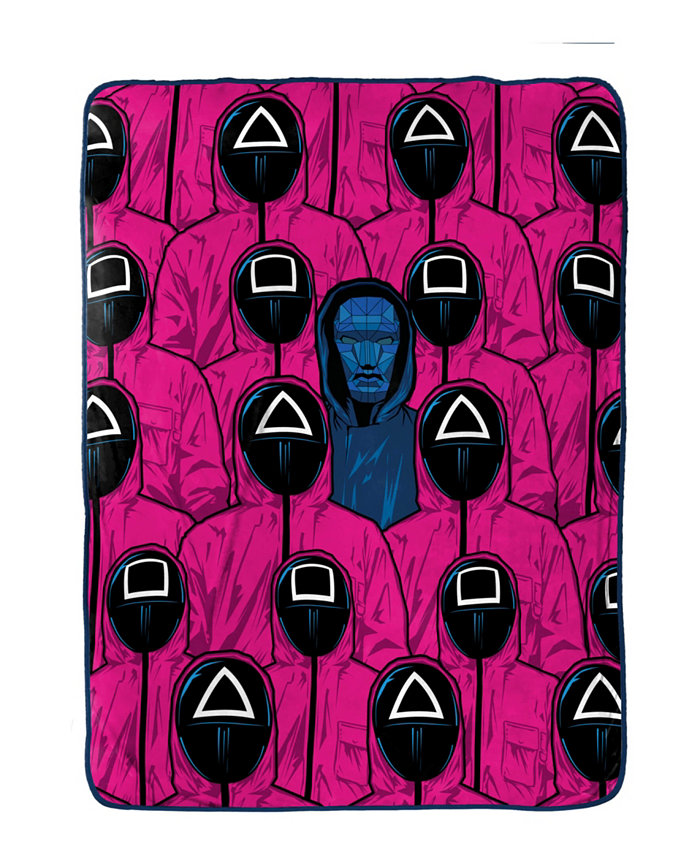 Jay Franco Squid Game Pink Army Silk Touch Throw  60 x 46