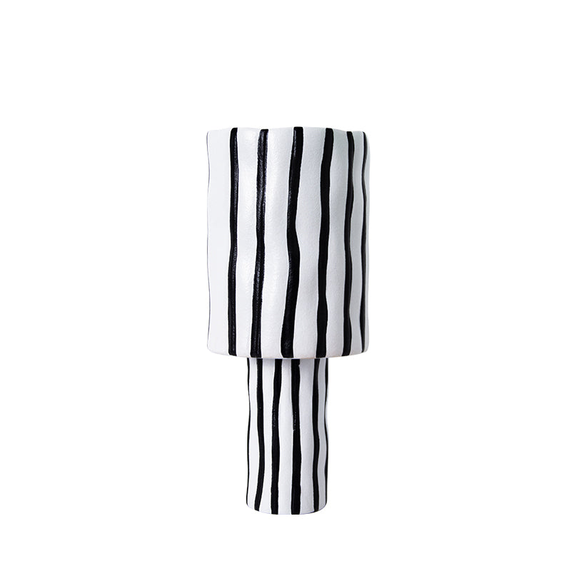 Black And White Ceramic Vase-A Fa-D2104A