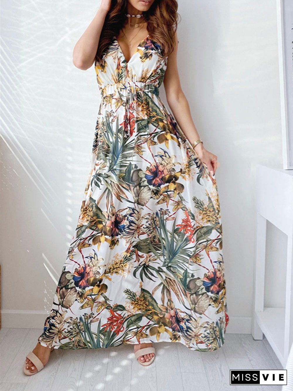 Women Sleeveless V-neck Floral Printed Dress