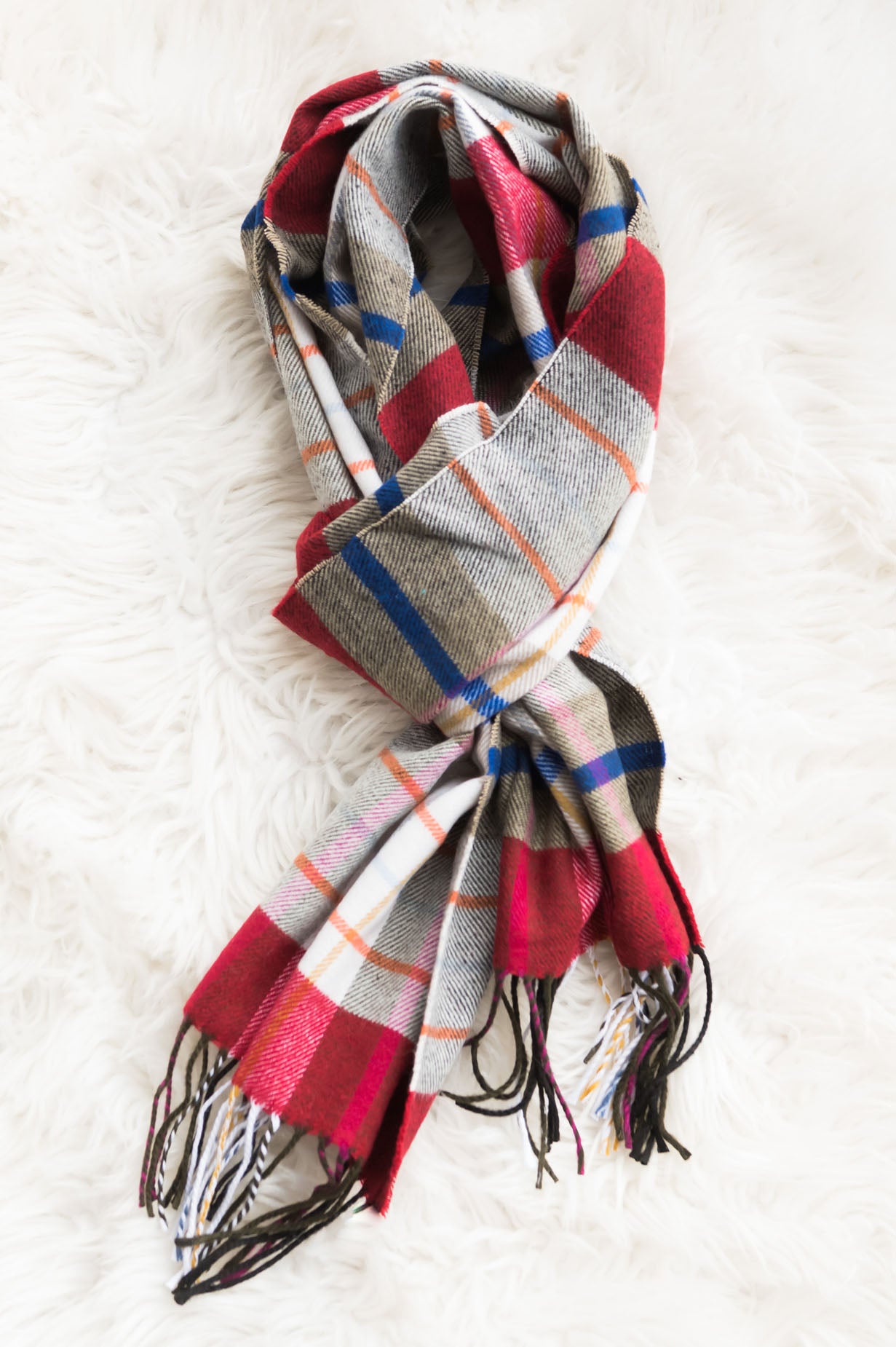 Cozy & Stylish Fringed Edge Scarf