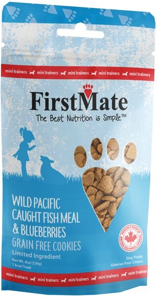 Firstmate Wild Pacific Caught Fish Meal and Blueberries Mini Trainer Grain-Free Dog Treats， 8-oz bag