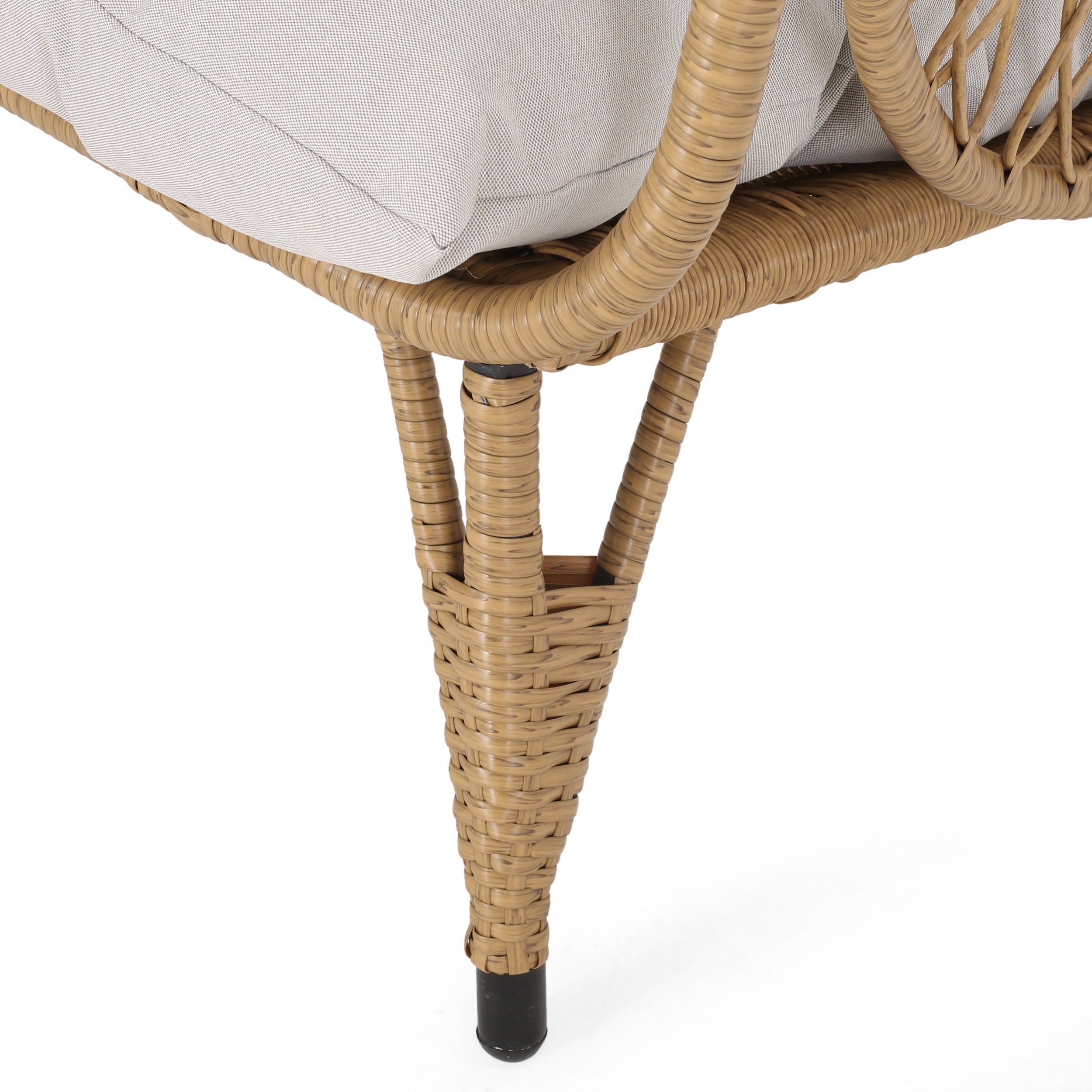 Primo Outdoor Wicker Freestanding Basket Chair