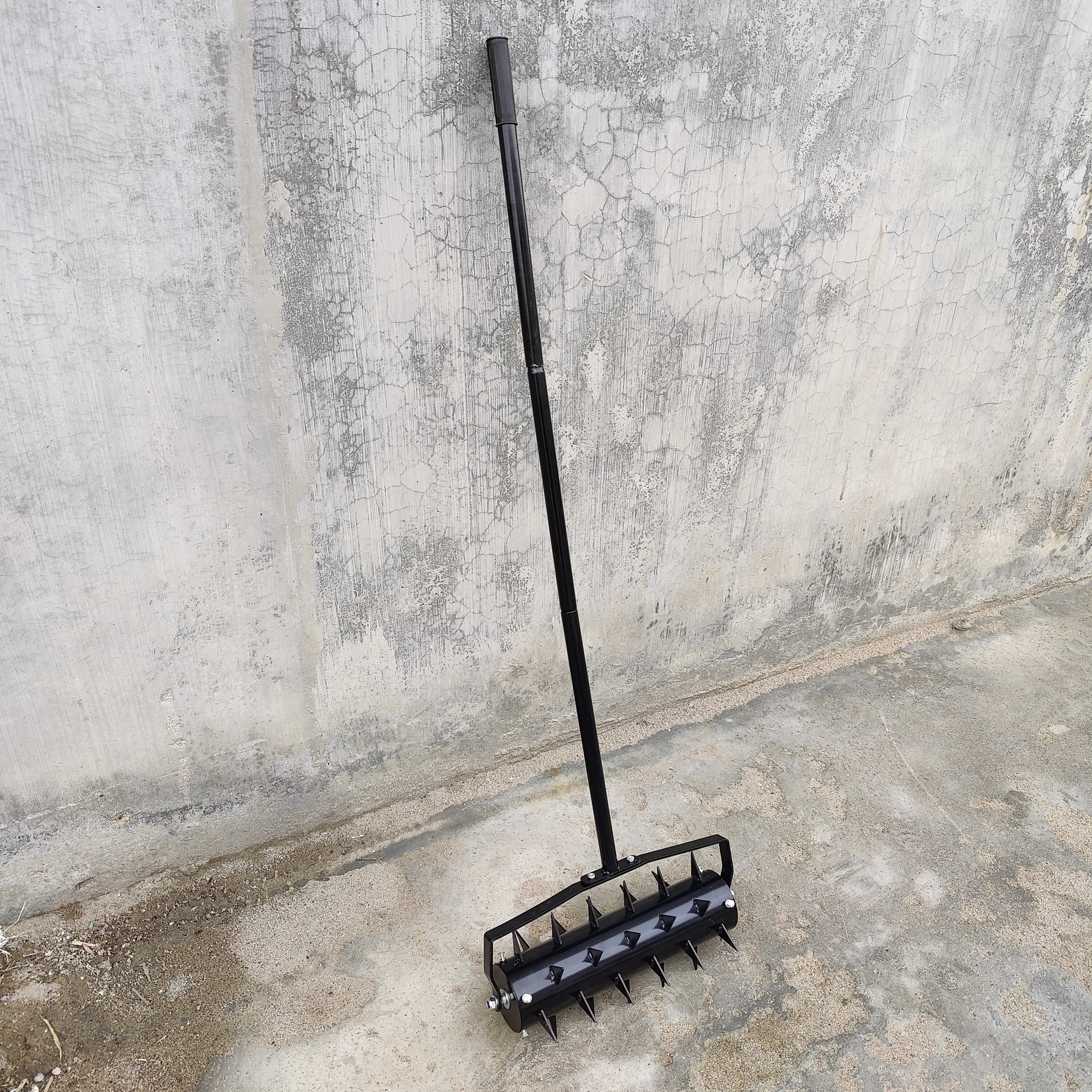 Rolling Lawn Aerator Garden Yard Rotary Push Tine Heavy Duty Spike Soil Aeration Manual Rotary Garden Tool  Rolling Aerator