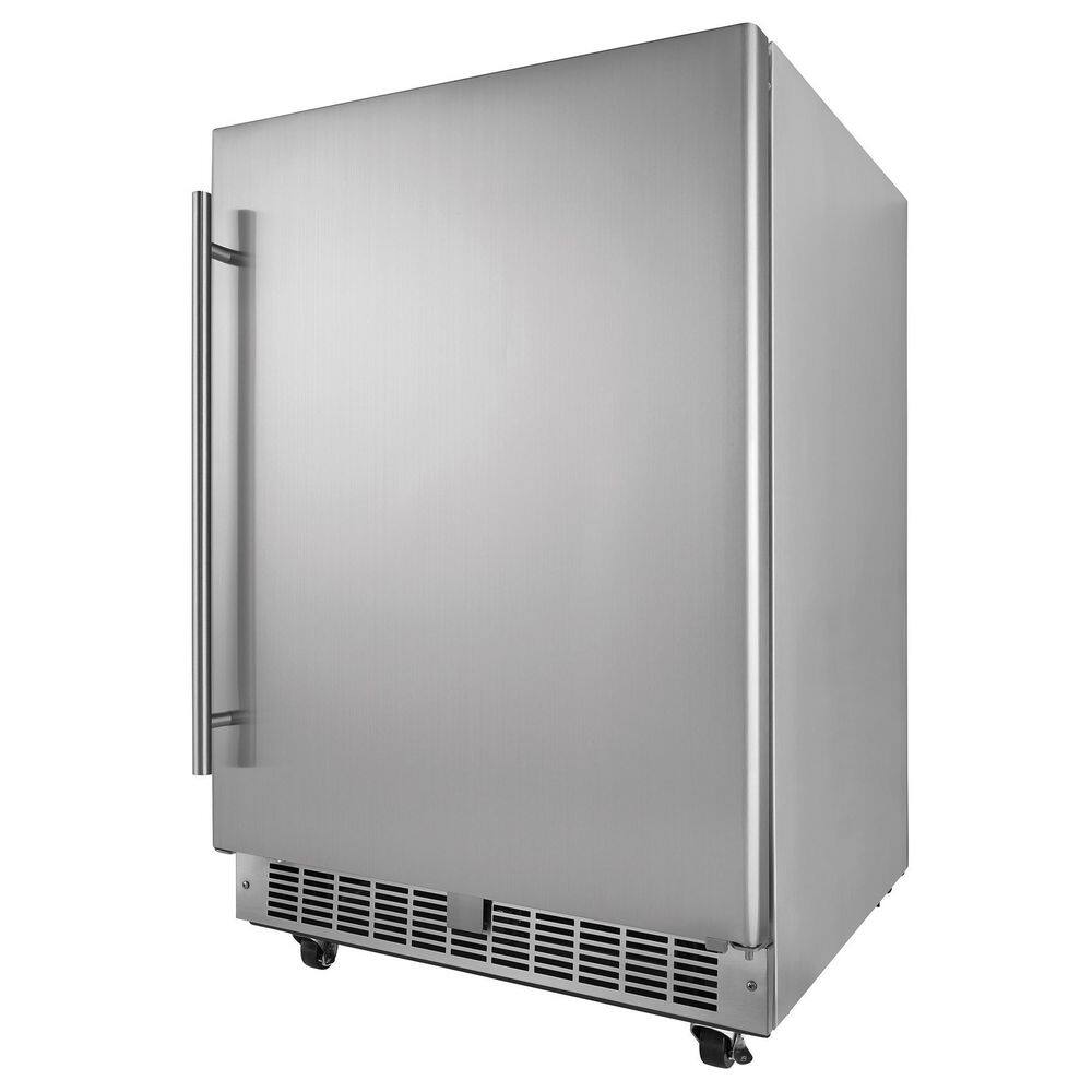 Silhouette Professional 5.5 cu. ft. Outdoor Rated Mini Fridge in Stainless Steel DAR055D1BSSPRO