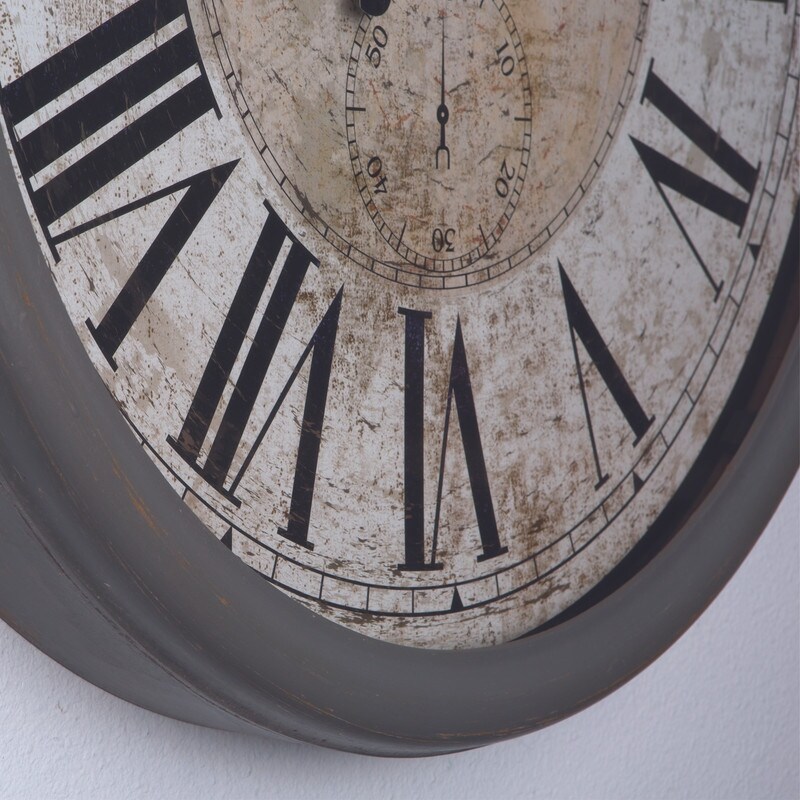 Circular Wall Clock with Glass