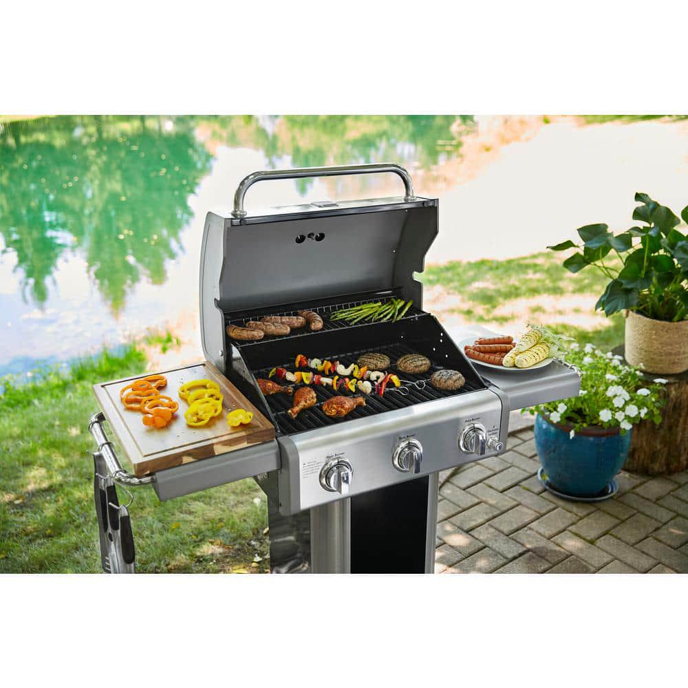 KENMORE 3Burner Pedestal Grill in Black