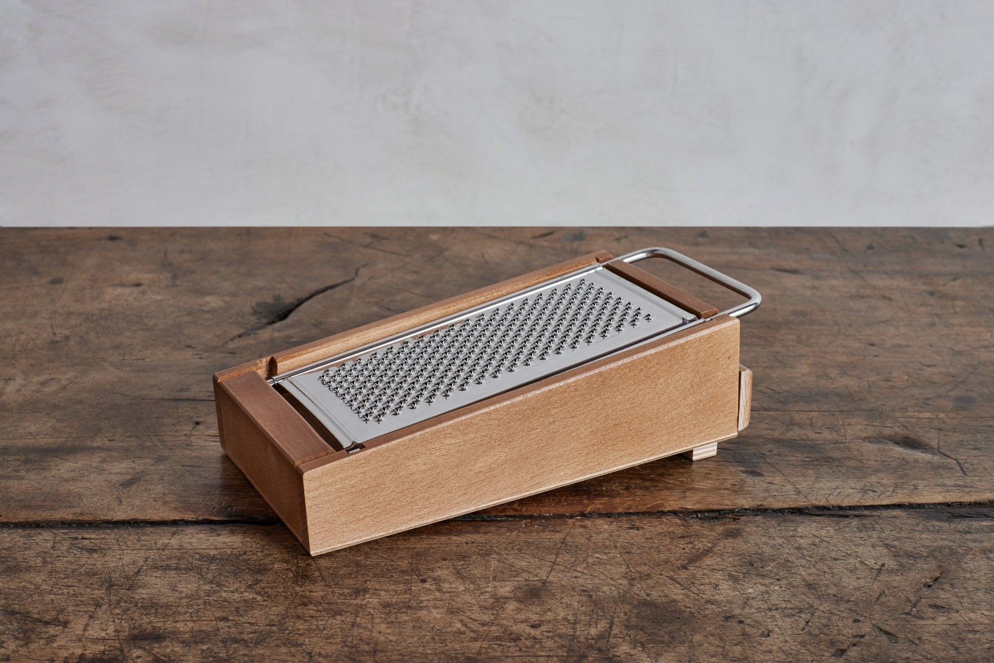 Italian Beechwood Cheese Grater with Drawer