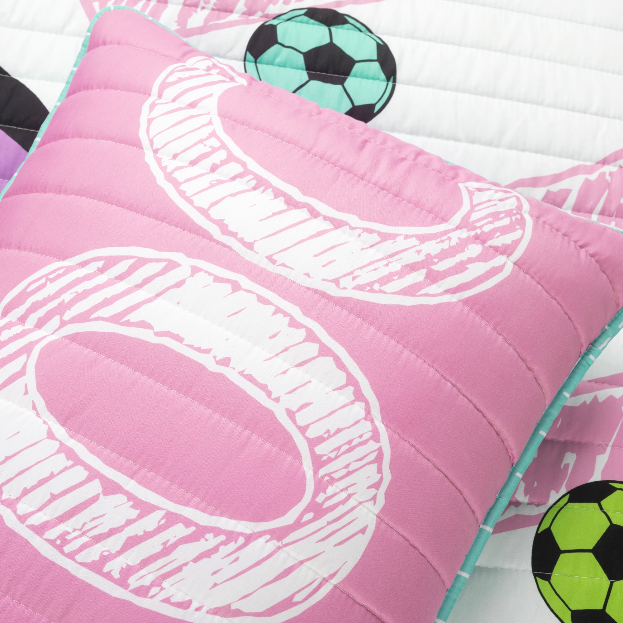 Girls Soccer Kick Quilt Set