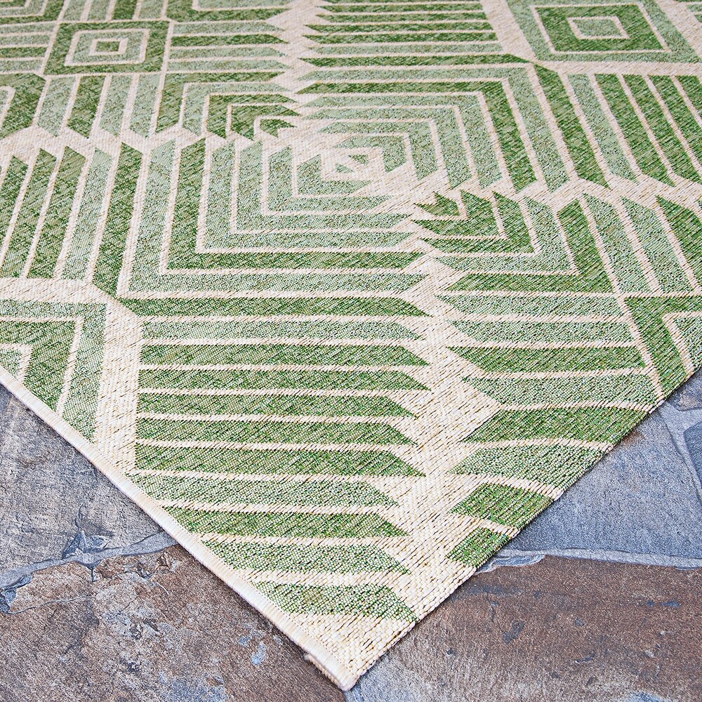 Gelato Geometric Diamond Pattern Indoor/ Outdoor Area Rug