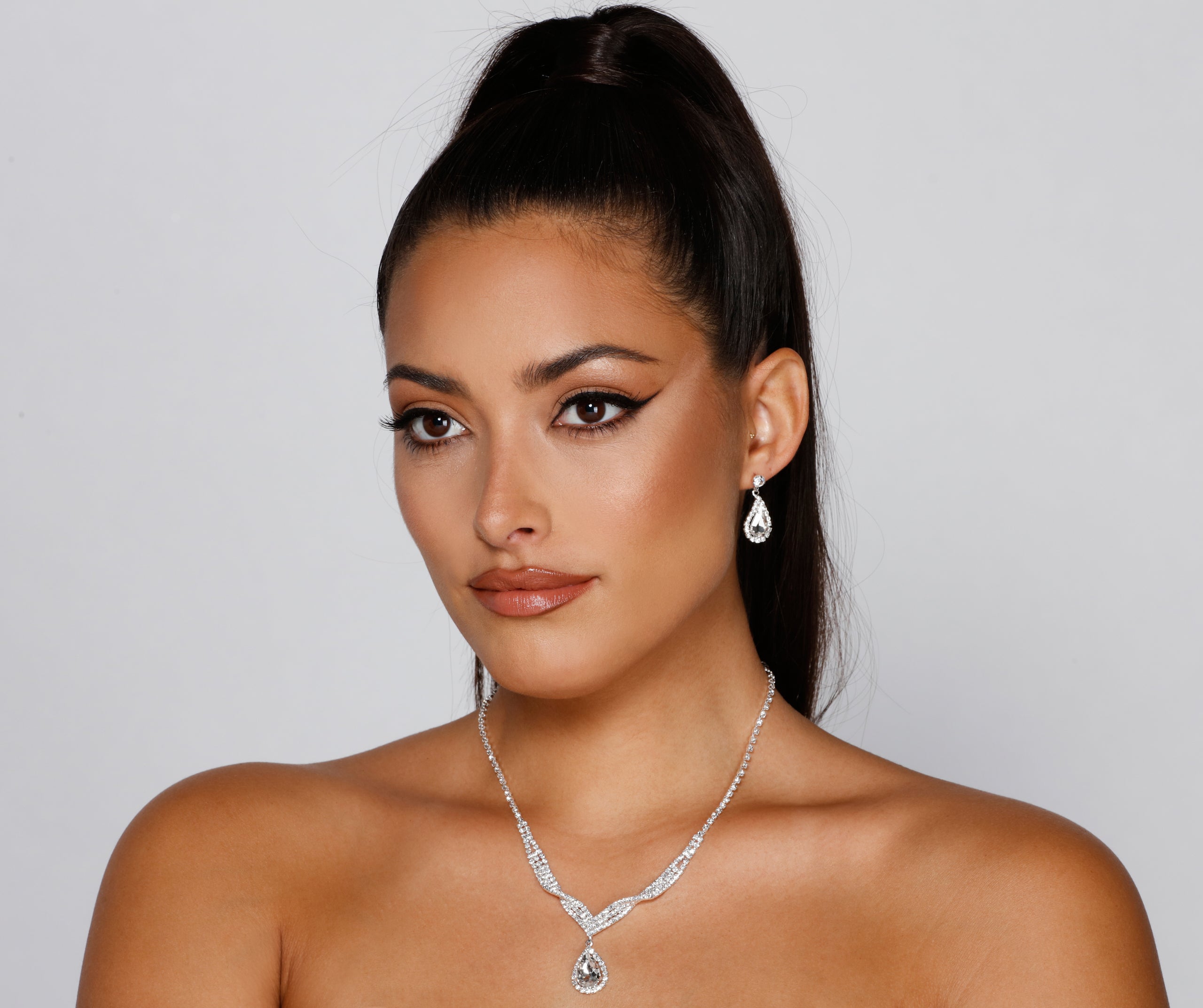 Encircled In Glamour Rhinestone Collar And Earrings Set