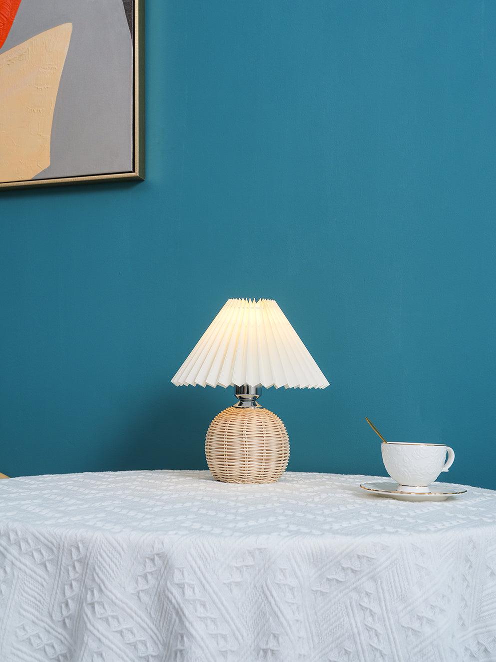 Rattan Pleated Table lamp