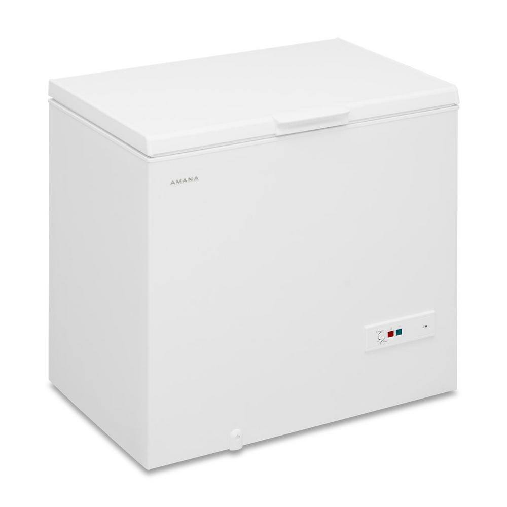 Amana 9 cu. ft. Chest Freezer in White AQC0902LW