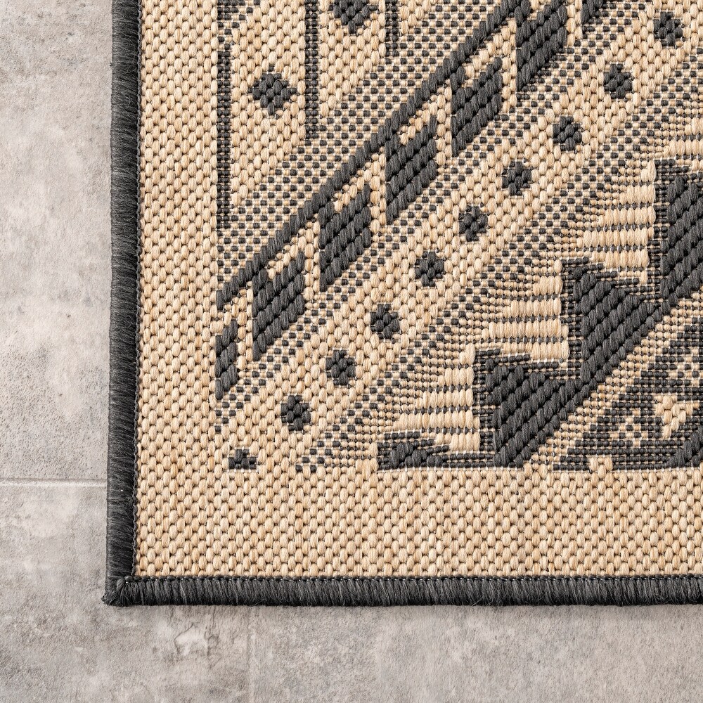 Brooklyn Rug Co Landry Aztec Indoor/Outdoor Area Rug