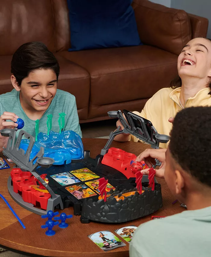 Bakugan Battle Arena with Exclusive Special Attack Dragonoid  Customizable  Spinning Action Figure and Playset