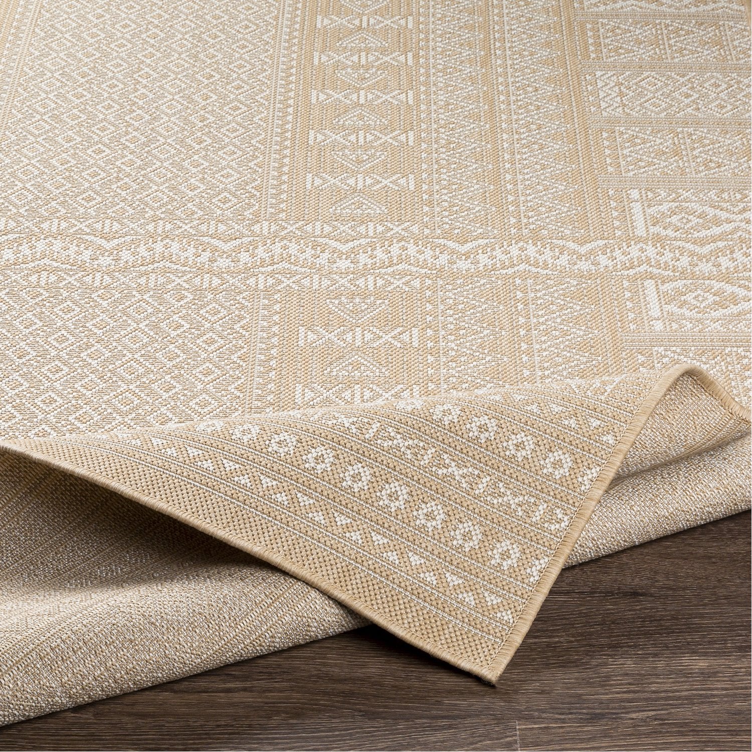 Malibu Indoor/Outdoor Rug in Wheat, Khaki