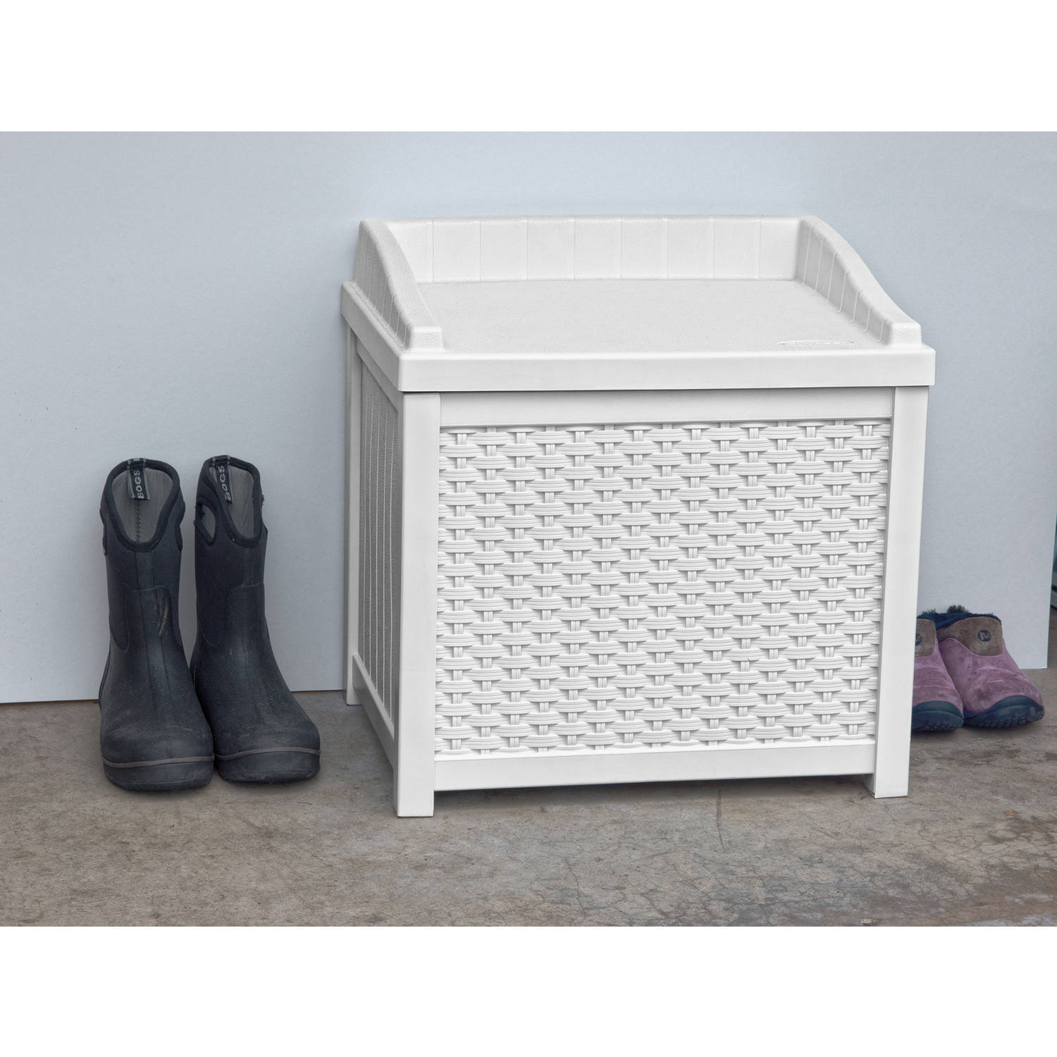 Suncast Outdoor 22 Gallon Resin and Wicker Deck Box with Seat, White