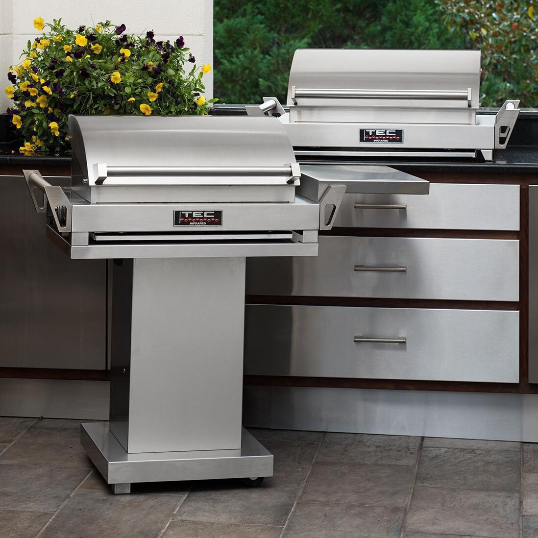 TEC G-Sport FR Infrared Propane Gas Grill On Stainless Pedestal