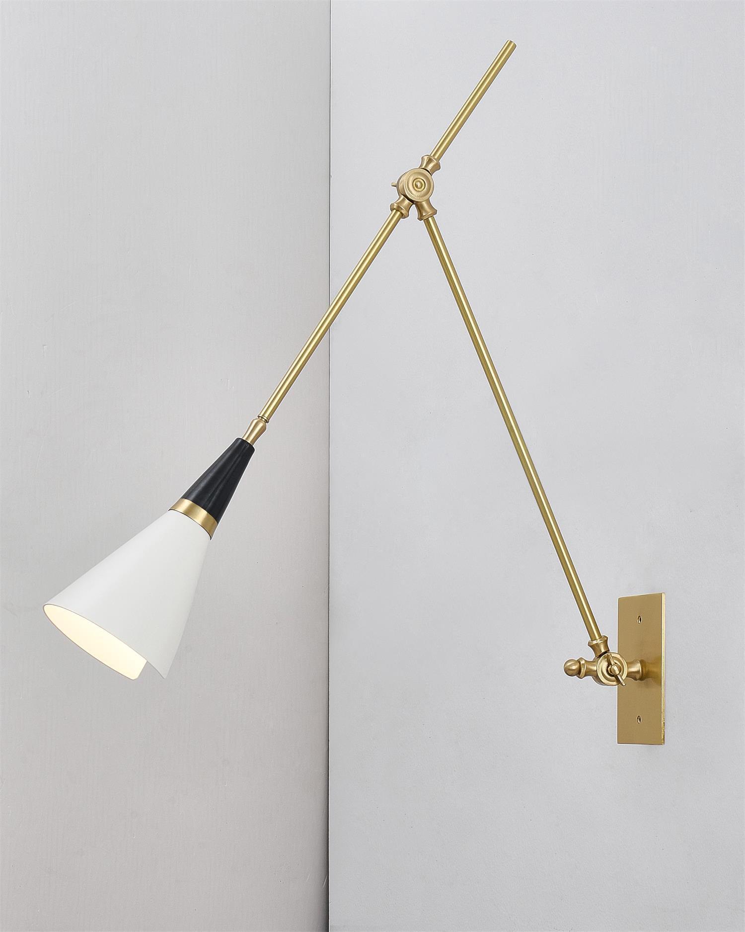 Magari Wall Lamp