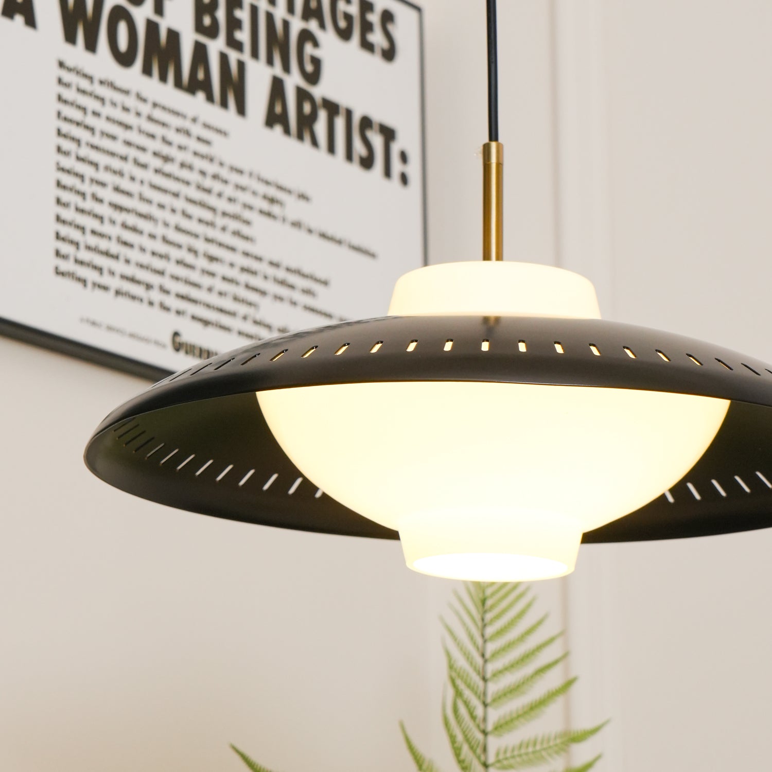 Alien Frisbee Pendant Lamp