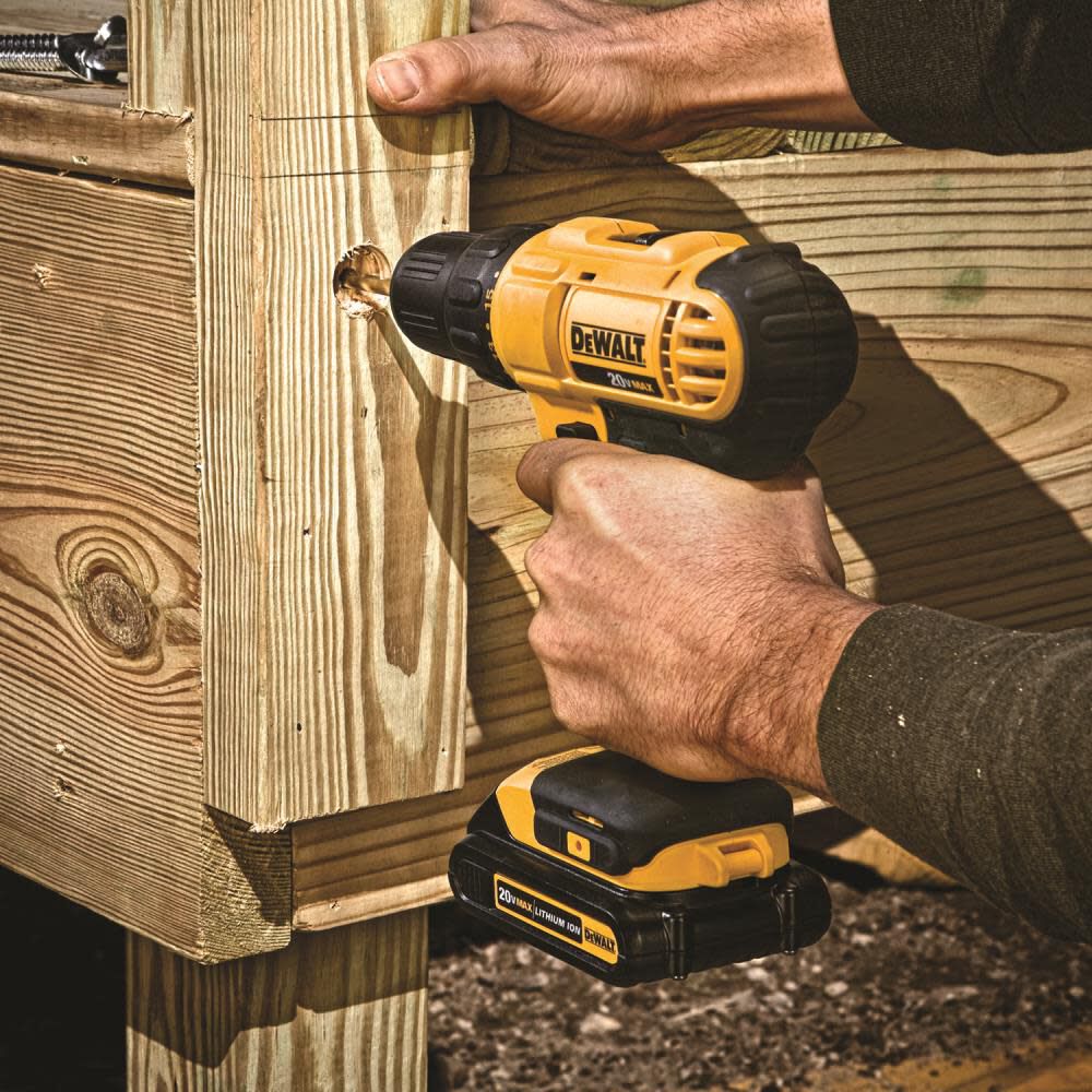 DEWALT 20 V MAX Li-ion Compact Drill/Driver Kit DCD771C2 from DEWALT