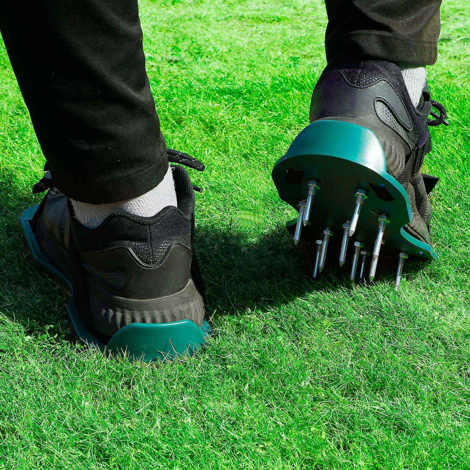 1Pair Soil Aeration Shoes， iMountek Heavy Duty Aerator Shoes Spike Sandal with Adjustable Straps for Lawn Garden