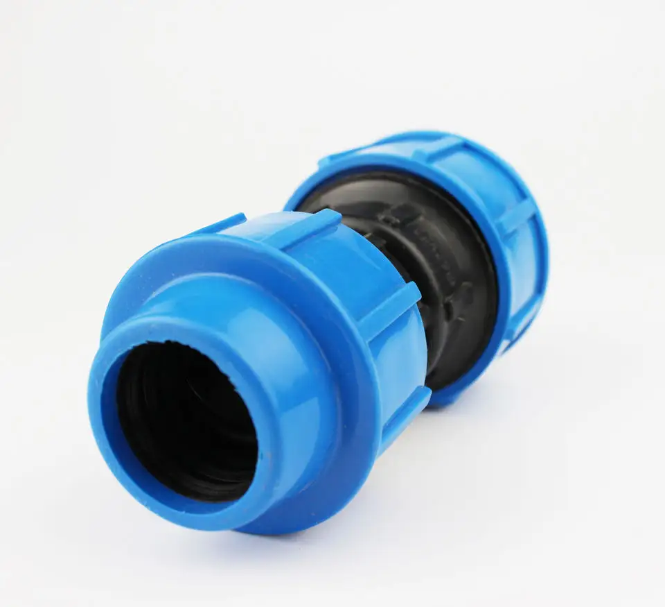 The manufacturer supplies PE quick connection irrigation pipe fittings PE quick connection tee quick connection Pipe Fitting