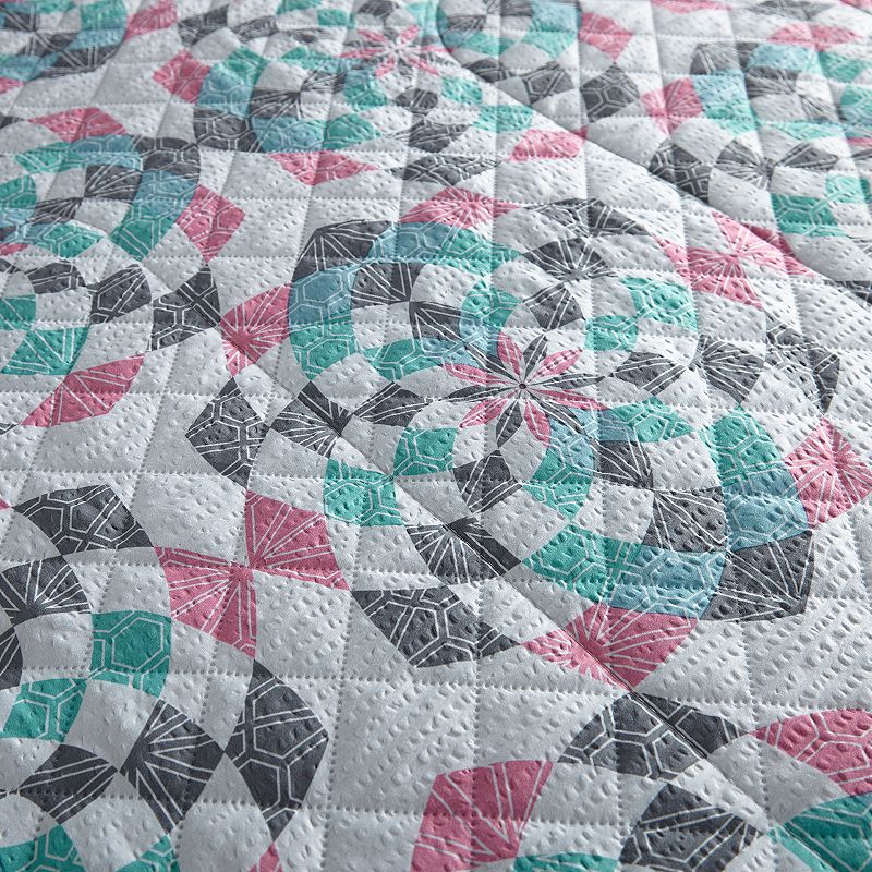 Shavel Home Seersucker 6-In-1 Quilt Set with Shams