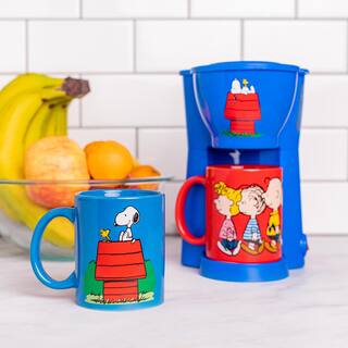 Uncanny Brands Peanuts Single Cup Black Drip Coffee Maker Snoopy and Friends Mugs Included CM2-PEA-SN1