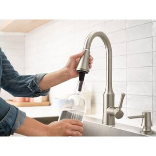 MOEN Venango Single-Handle Pull-Down Sprayer Kitchen Faucet with Reflex and Power Clean Attachments in Spot Resist Stainless 87113SRS