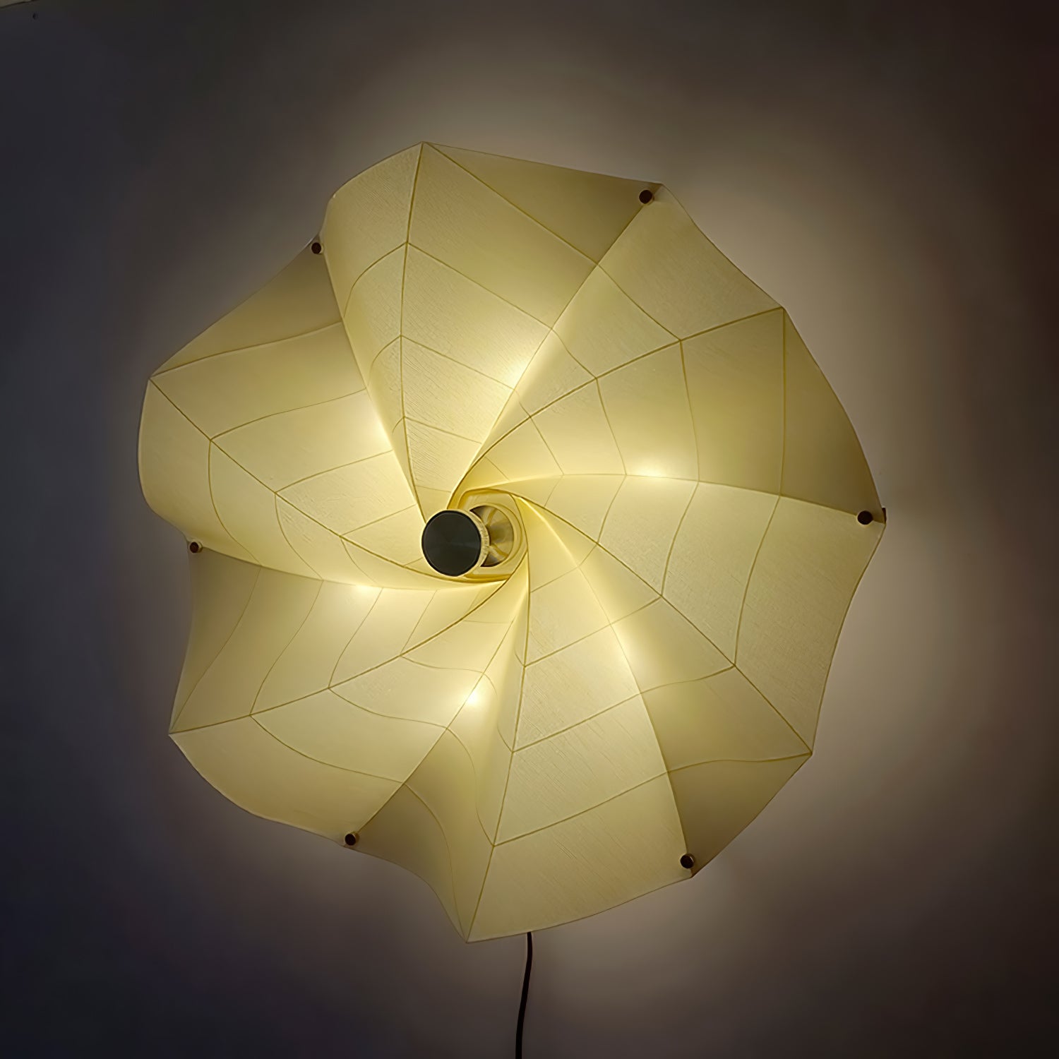 Bloom Petals Wall Lamp