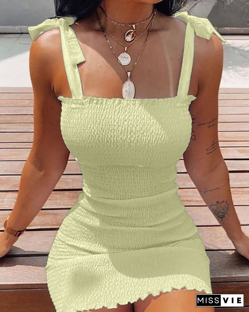 Women's Fashion Oiff Shoulder Sleeveless Smocked Bodycon Dress Women Strapless Mini Dresses Ladies Short Party Club Dress