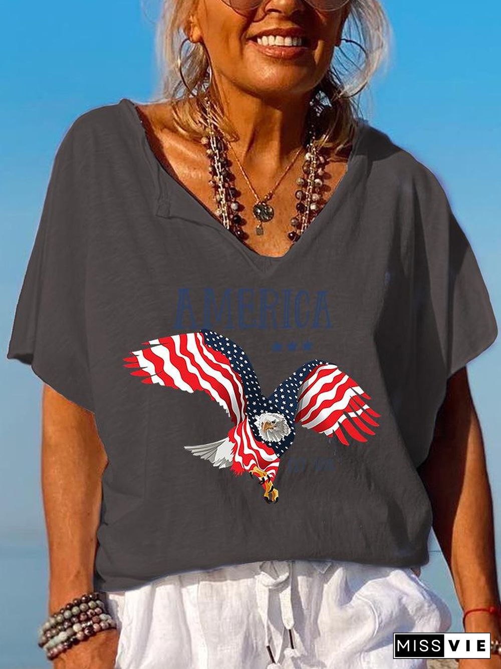 America Est.1776 Letter Owl Flag Pattern T-Shirt