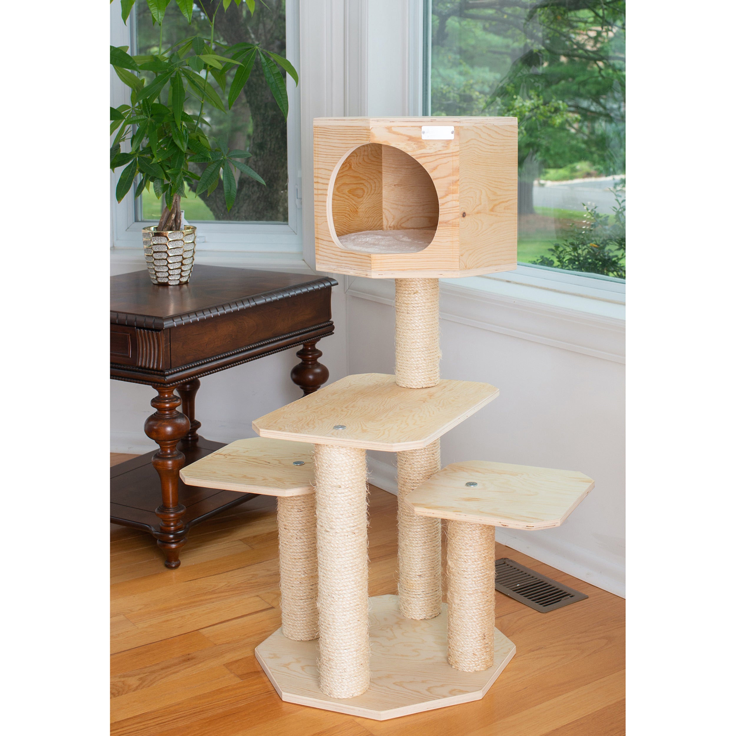 Armarkat Premium Model S4203 Scotch Pine， Solid Wood，real wood Cat Tree， 46