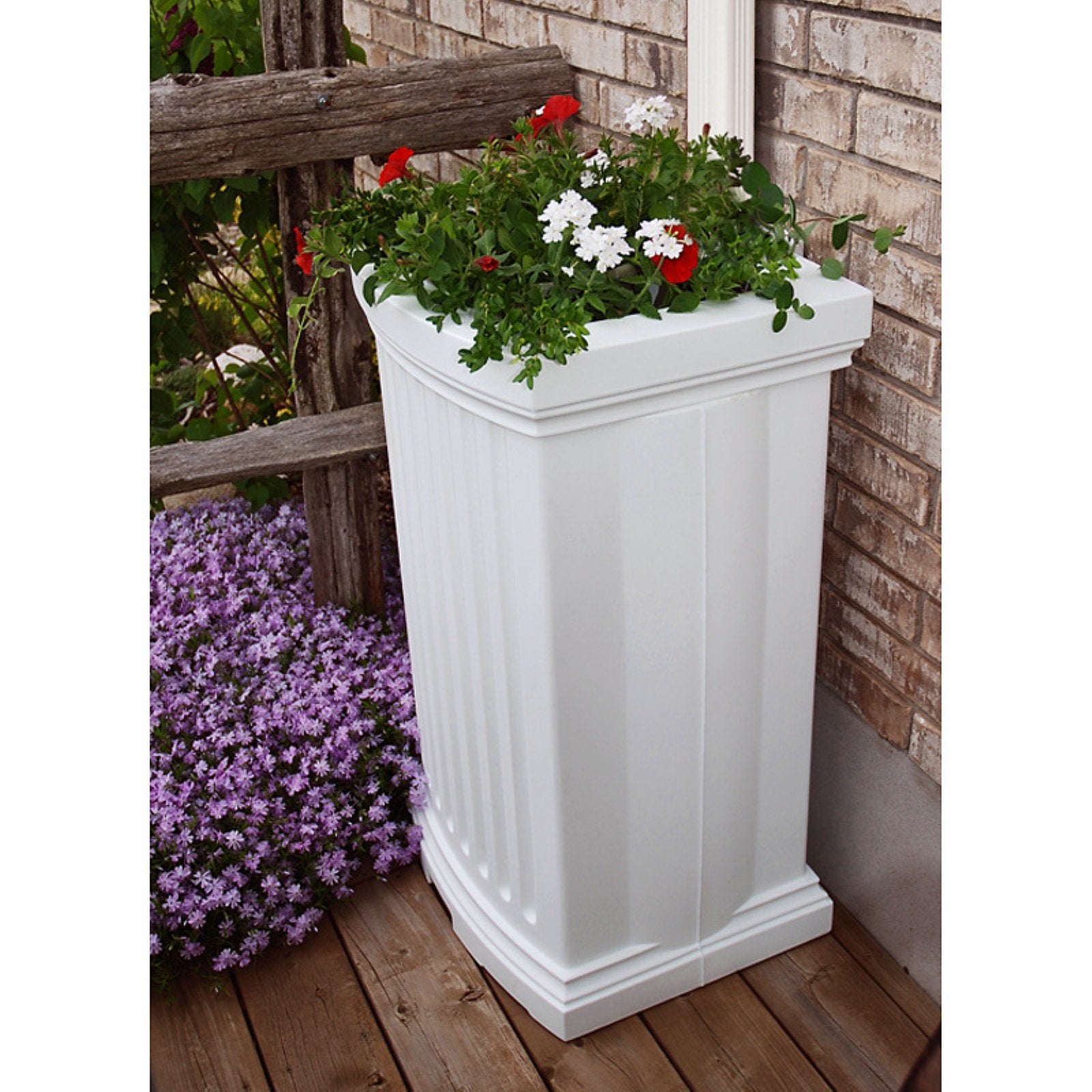 Mayne Madison Rain Barrel