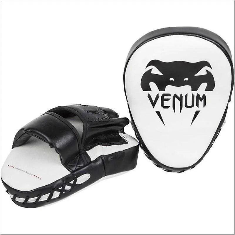 Venum light focus mitts