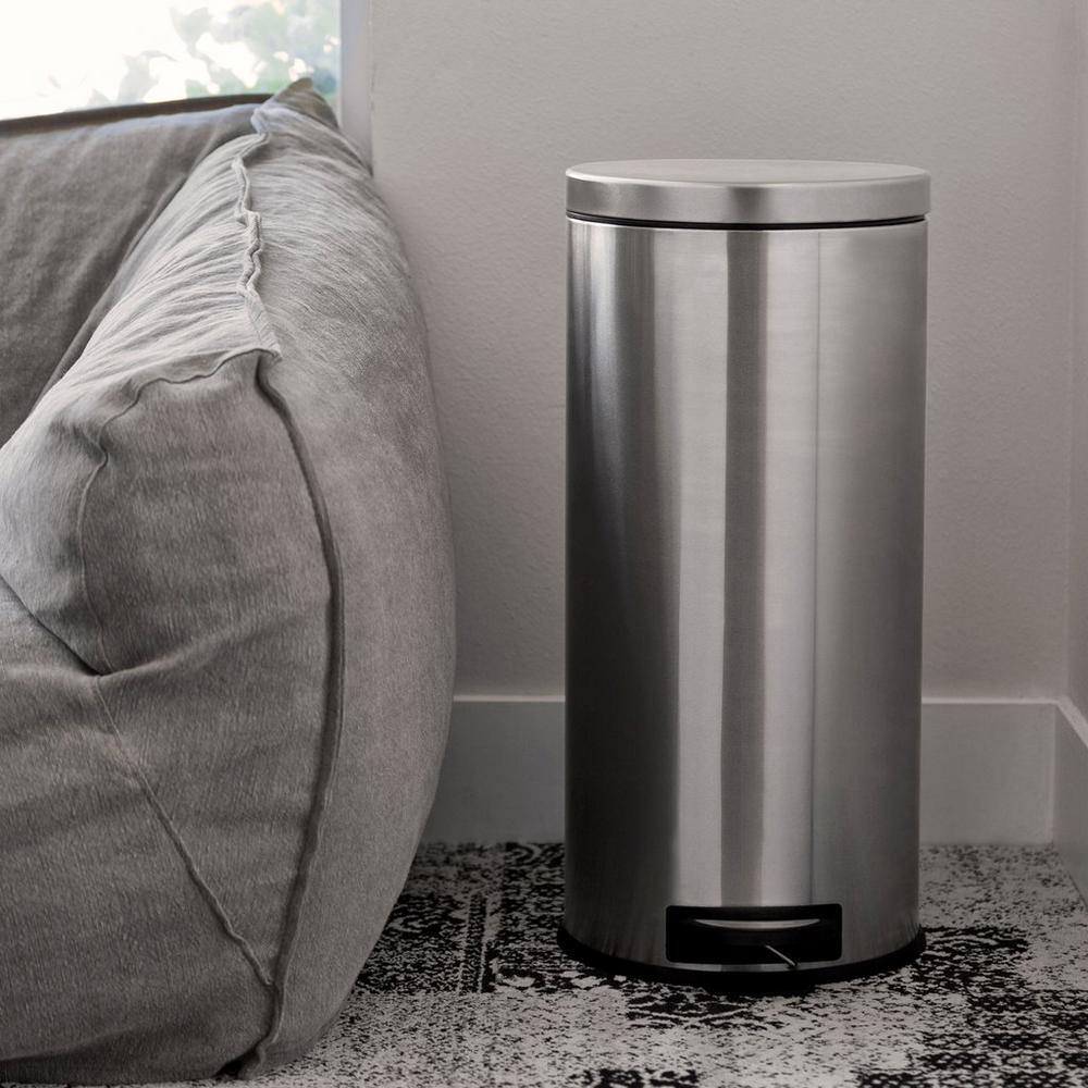 StyleWell 8 Gal. Stainless Steel Round Step-On Trash Can STY-SOT-30-1