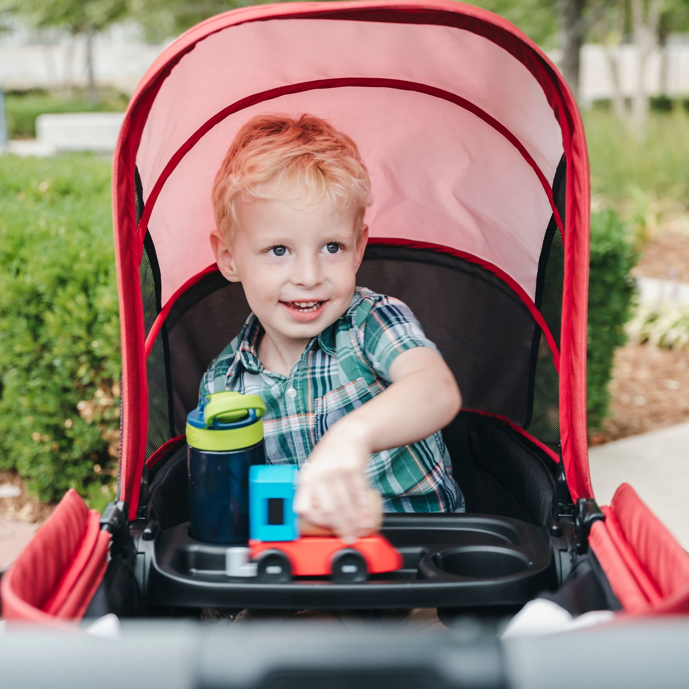 Monbébé Everyday Outings Wagon Stroller, Cardinal Red