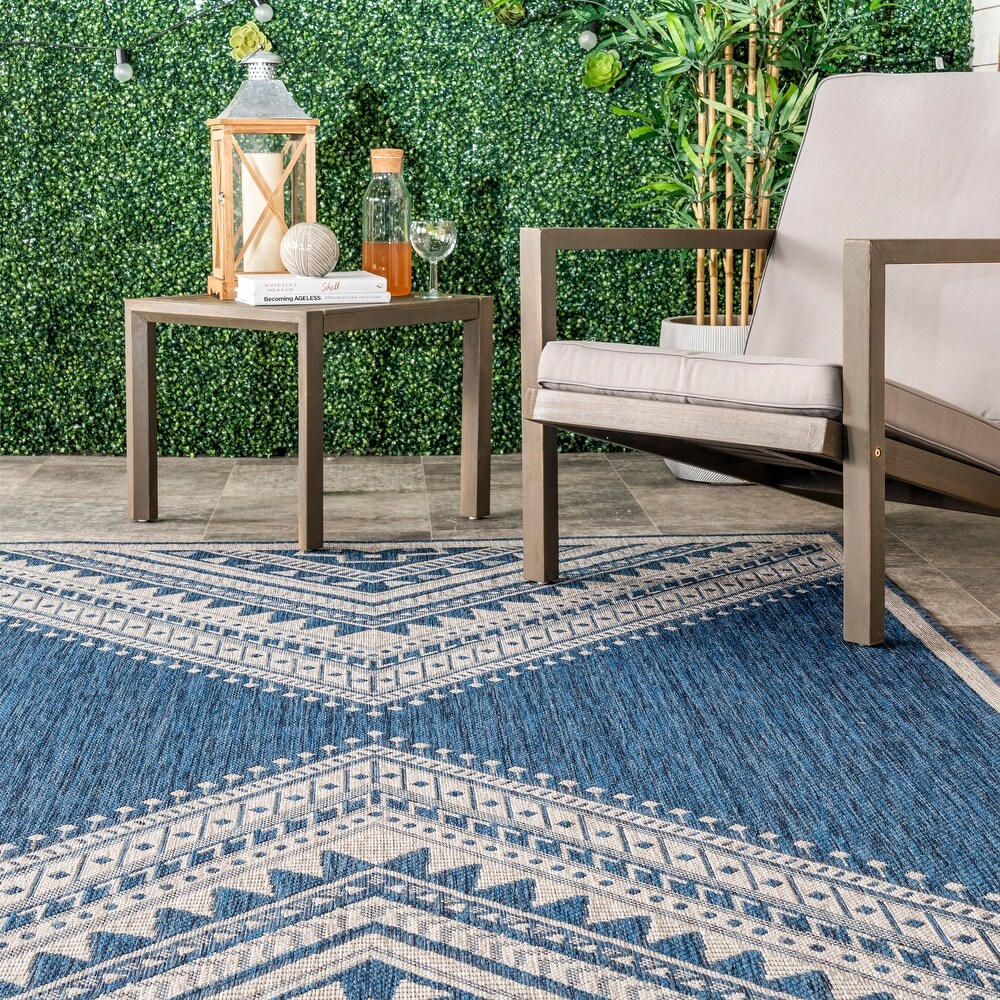 Brooklyn Rug Co Landry Aztec Indoor/Outdoor Area Rug