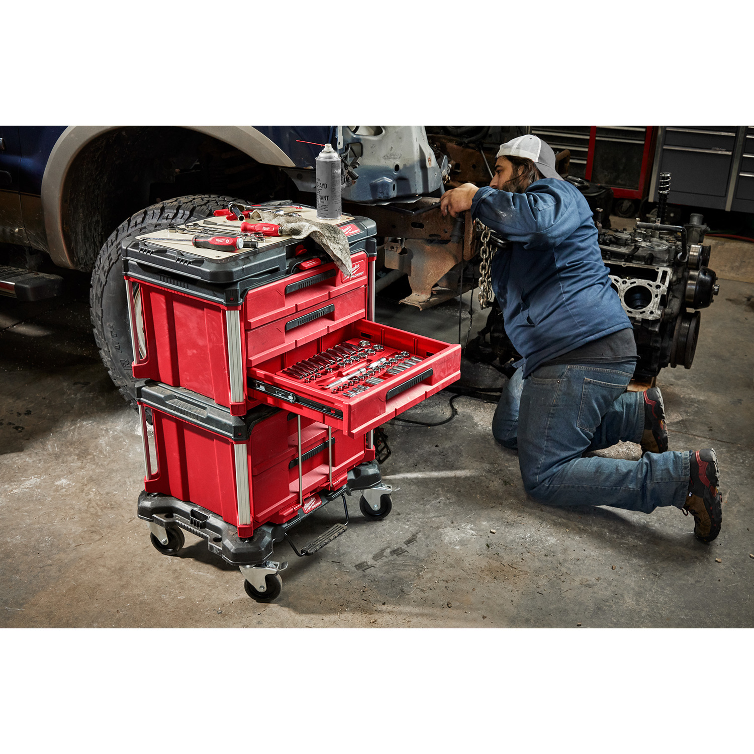 Milwaukee Packout 16.3 in. 3-Drawer Tool Box Black/Red