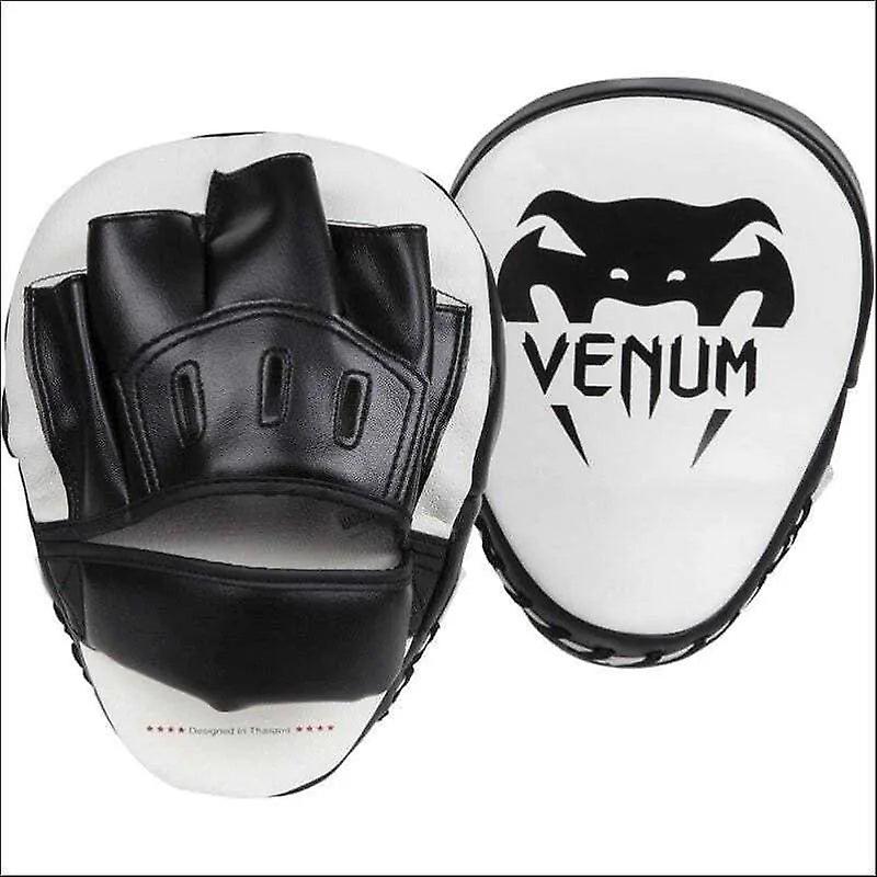 Venum light focus mitts