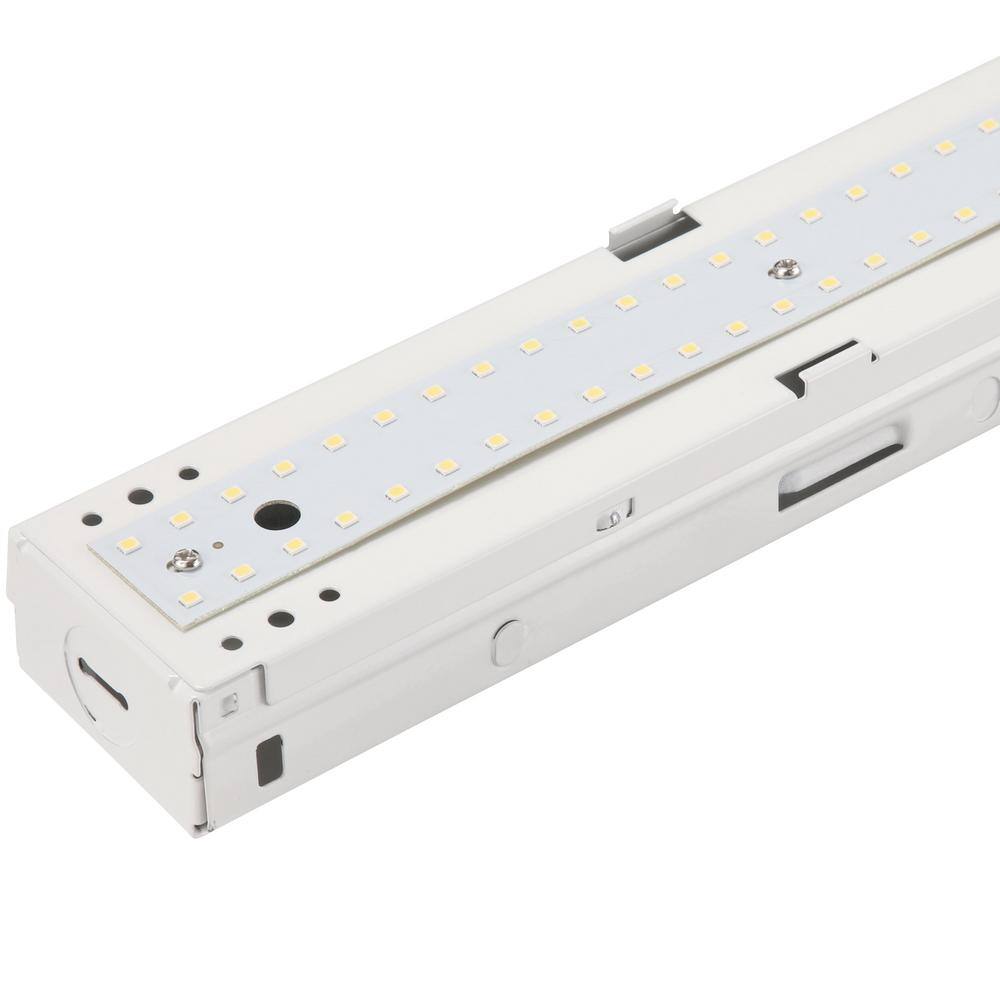 Metalux 8 ft. Linear White Integrated LED Warehouse Strip Light with 8176 Lumens 4000K UNV Voltage 8SL8040